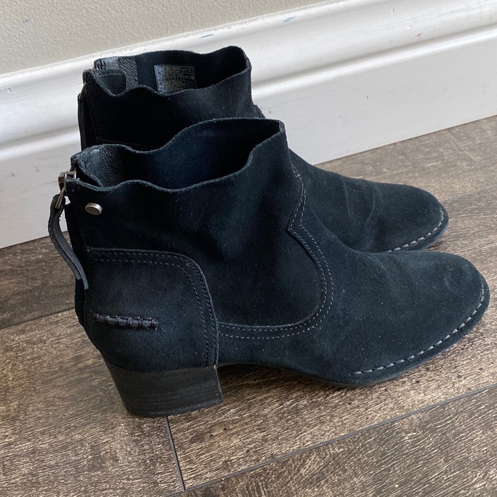 UGG Bandara Ankle Boots
